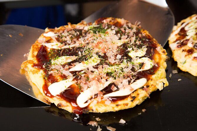 [1 Group Only] Tokyo Shinjuku Food Tour for Family - Stop 3: Kabukicho Arcade and Purikura Photo Booth Fun