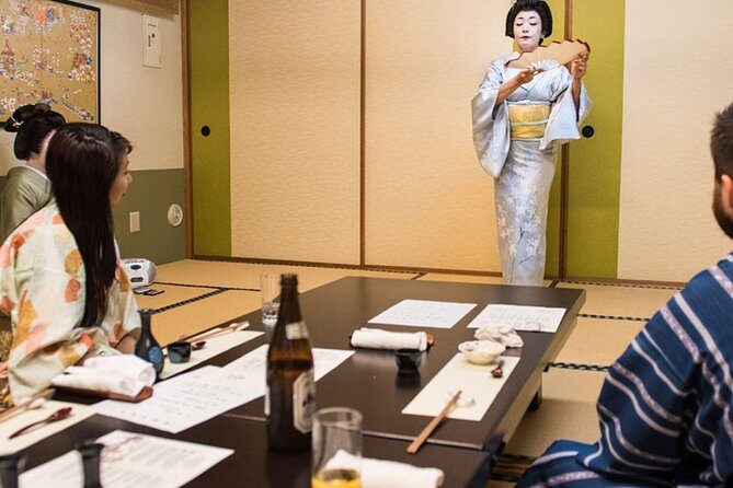 Authentic Geisha Performance with Dinner in Tokyo - Timing and finding your way: small-group comfort, big-city navigation