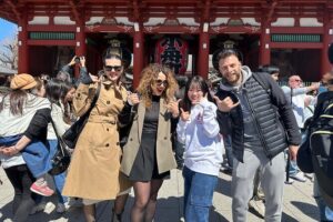 Chill Out in Tokyo: Personalized Private Tours with Local Friends - Shibuya first: the scramble crossing, youth fashion streets, and where to shop smart