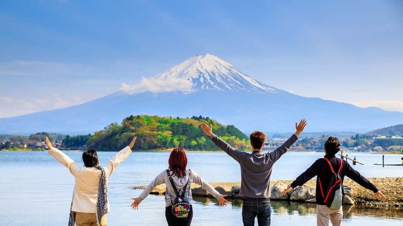 From Tokyo: Must-Visit Mount Fuji Highlight Full-Day Tour - Obuchi Sasaba Tea Fields and Those Small Food Treat Moments