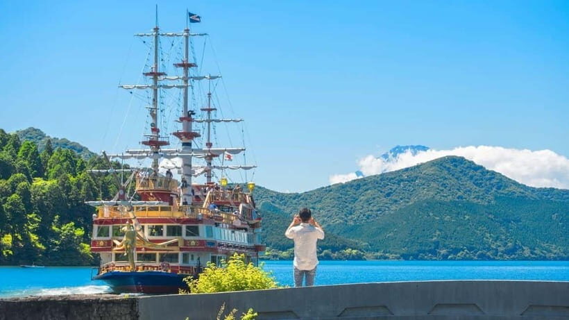 From Tokyo: Private Mt. Fuji and Hakone Tour by Car - Lunch timing and the ticket-plus-cash reality