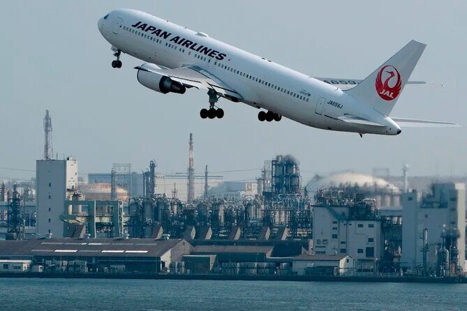Haneda Airport Private Transfer – Luxury Car & Meet & Greet - The car ride: what luxury really means for you