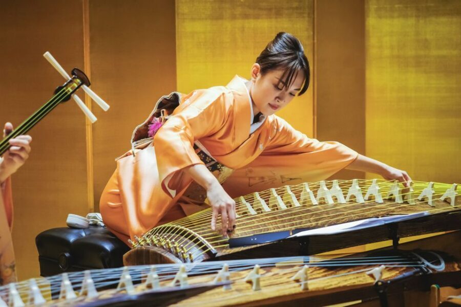 Japanese Traditional Music Show in Tokyo - Old and modern pieces, plus a Western pop surprise