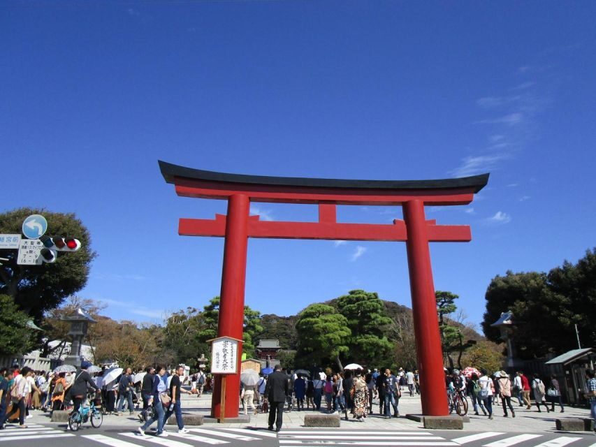 Kamakura: Private Guided Walking Tour with Local Guide - Why Kamakura Works Best on Foot (with a real guide)