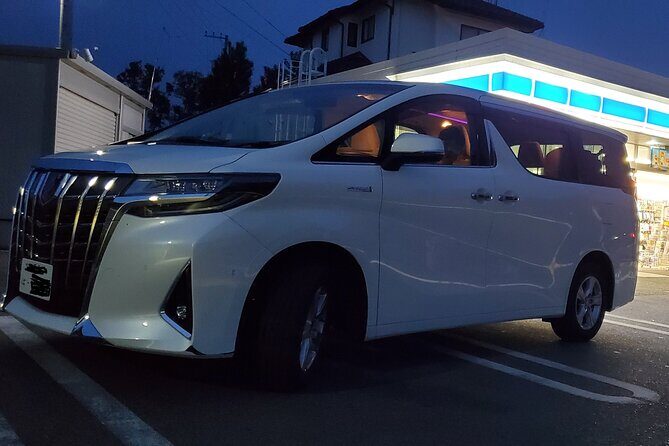 Luxury van Ride to famous car meet up spot Daikoku - The Host Factor: How Jeremy and Team Open Tours Make It Smooth