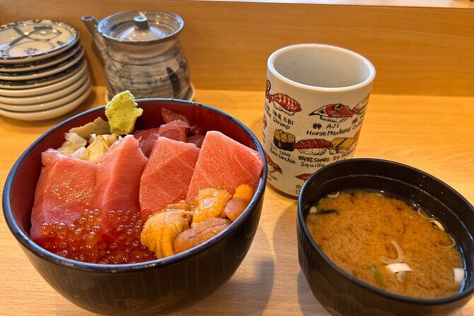 Morning Market Adventure: Toyosu & Tsukiji with Tuna Auction - Tsukiji Outer Market right after: snacks, knives, and choices