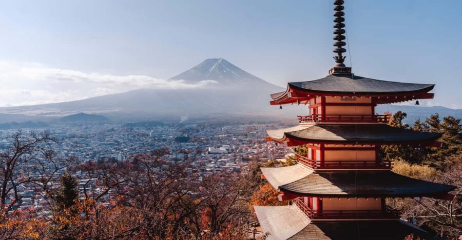 Mount Fuji: Customizable Private Tour By Car With Pickup - Oshino Hakkai and Fuji Water: A Calm, Iconic Stop