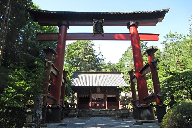 Mt FUJI Day Tour with Private Car and English Speaking Guide - Oshino Hakkai: spring-water ponds and a real break from crowds