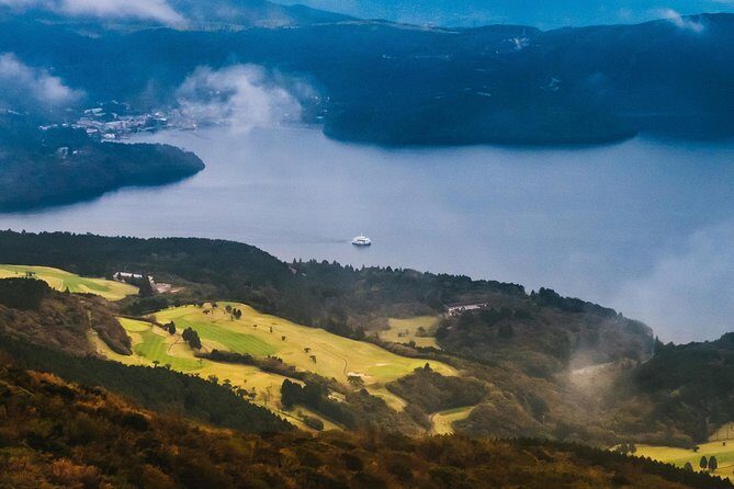 Mt Fuji & Hakone Cruise, Drum Show Bullet Train 1 Day from Tokyo - Lake Ashi cruise on Sorakaze: when the day slows down on purpose
