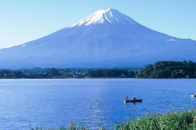 Mt Fuji & Hakone Cruise, Drum Show Bus 1 Day from Tokyo - Lunch at Fuji Zakura Hotel: good food plus taiko energy