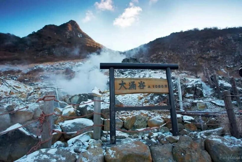 Mt.Fuji Hakone Day Tour With Lake Ashi Cruise, FREE Ropeway - Hakone ropeway and Owakudani: steam, sulfur, and the black egg moment