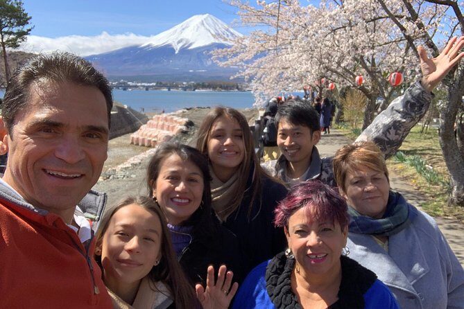 Private guided hidden gems tour by local English speaking driver - How a private, English-led Fuji day works