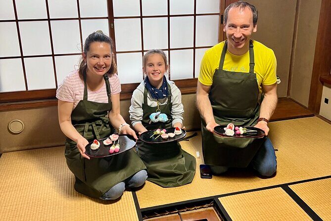 Private Mochi Sweets Making class near Shibuya area - The two-hour flow: from sticky dough to fruit daifuku and dango