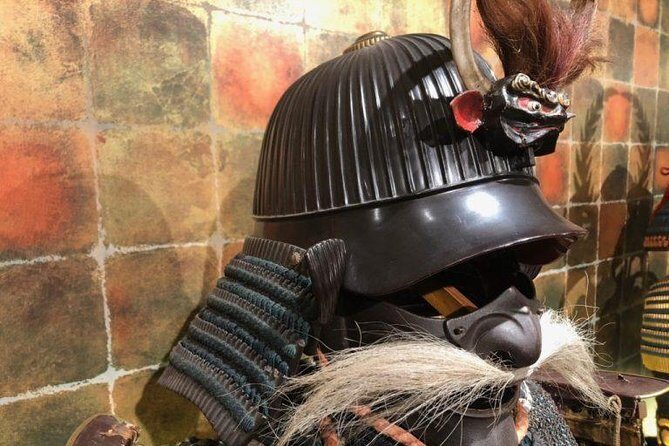 Samurai Sword Experience (Family Friendly)at SAMURAI MUSEUM TOKYO - Getting Dressed: Hakama, Armor Trials, and Photo-Ready Posing