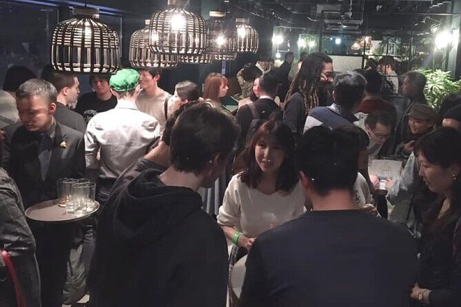 Shinjuku Locals &Traveller Meet&Drink Experience Solo going Party - Language mix: English-first, with Japanese practice sometimes