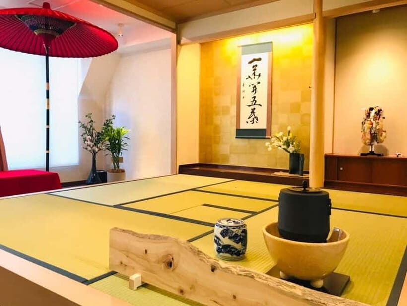 Tea ceremony experience in Japanese-style room 60min - Wasako inside Charyo-Ichimatsu: a real Japanese room, not a stage set