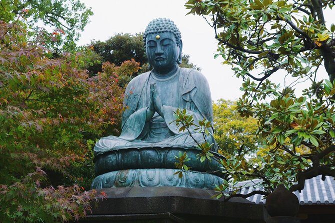 The Old Quarter of Tokyo - Yanaka Walking Tour - A century-old tree symbol and Enju-ji Temple’s strong-legs wish