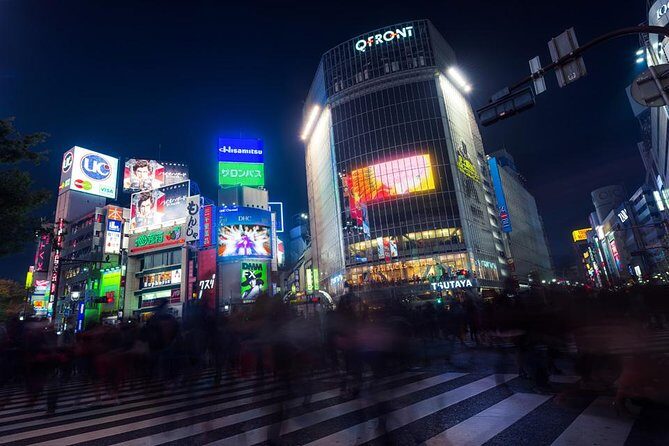 Tokyo Cyberpunk Street Photo Tour - Stop 1: Kabukicho District for neon signs and street angles