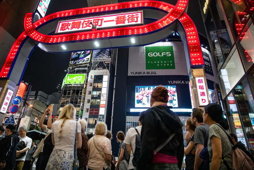 Tokyo: Dark Side of Tokyo Shinjuku Red Light Walking Tour - Neon Orientation: What This 2-Hour Shinjuku Walk Actually Does
