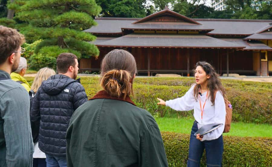 Tokyo: Imperial Palace Japanese History Walking Tour - Entering through Otemon Gate: where the story gets set