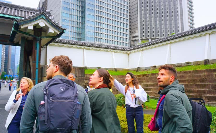 Tokyo: Imperial Palace Japanese History Walking Tour - The bamboo forest moment and photo-friendly pacing