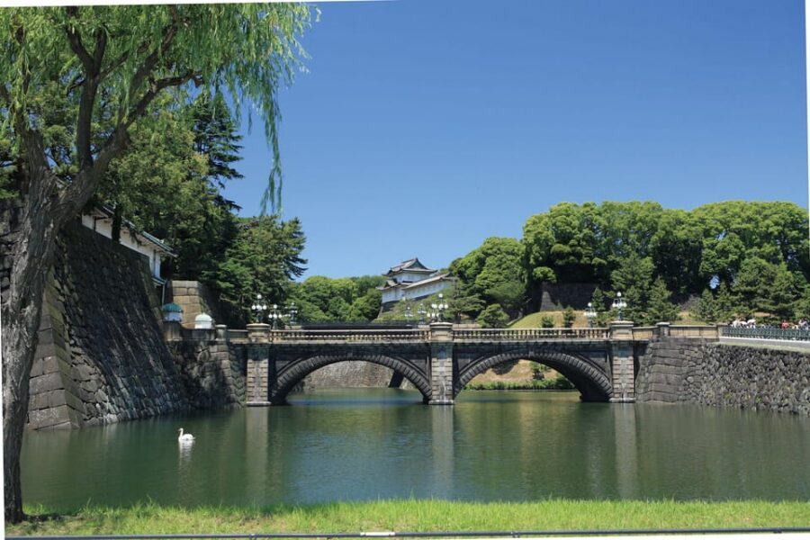Tokyo: Imperial Palace, Sensō-ji Temple, & Tokyo Tower Tour - Tokyo Tower: 150 meters up, with Mount Fuji odds