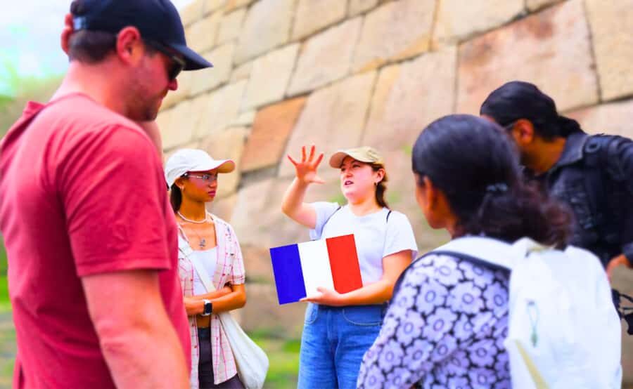 Tokyo: Imperial Palace, the history of Japan (ENGLISH GUIDE) - Key things you’ll notice on this Imperial Palace history walk