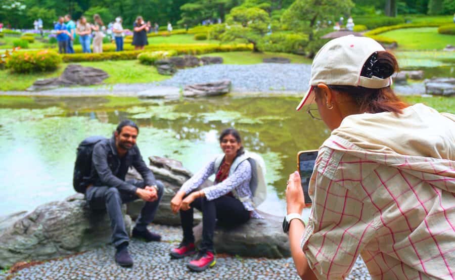 Tokyo: Imperial Palace, the history of Japan (ENGLISH GUIDE) - Photo Stops That Don’t Feel Like a Photo Tour