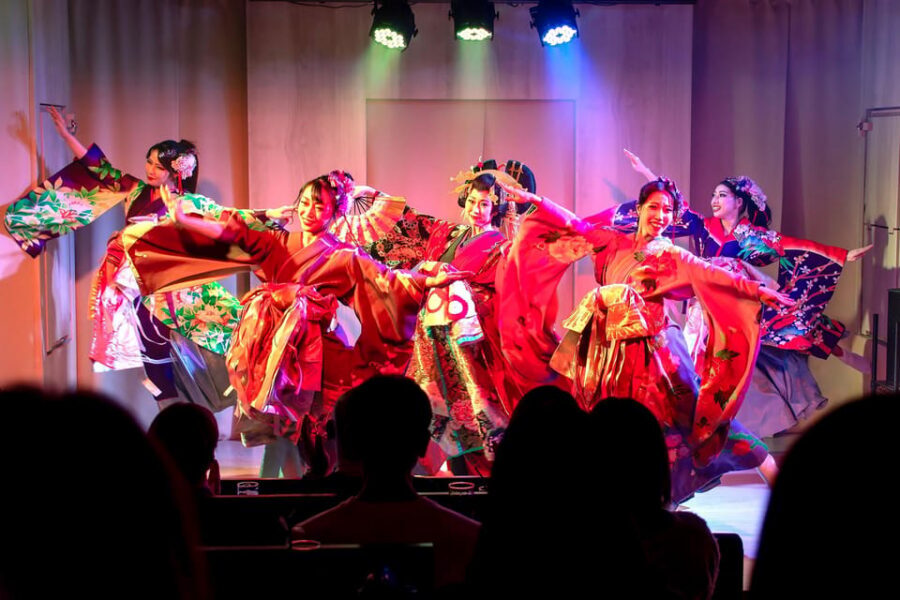 Tokyo: Japanese Dance Cabaret Theater Asakusa-Kaguwa Ticket - Asakusa-Kaguwa’s cabaret concept: stylish, story-led, and easy to follow