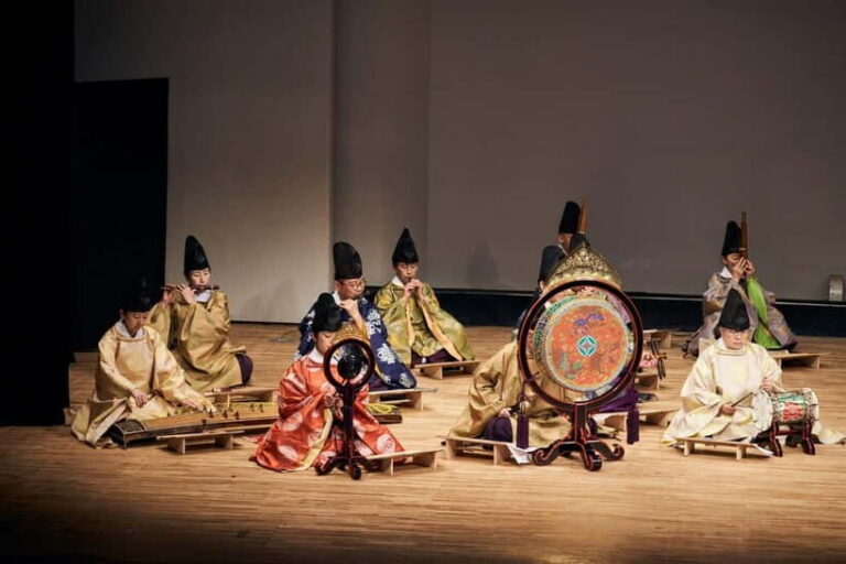 Tokyo: KABUKI, BUNRAKU, etc. presented by National Theatre - English Support That Doesn’t Fight the Performers