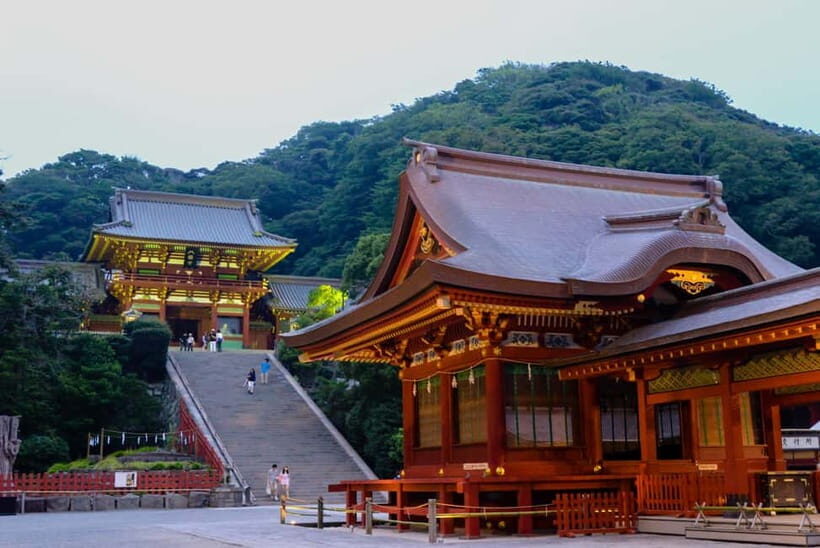 Tokyo: Kamakura & Enoshima Day Tour with Pickup & Train Ride - Enoshima Island: shrine gardens, coastal myths, and your best photo time