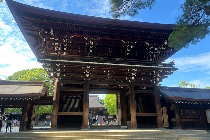 Tokyo: Meiji Shrine and Shinto Culture Walking Tour - Emperor Meiji and Empress Shoken: why the shrine feels modern
