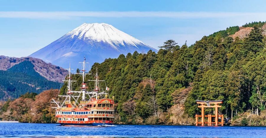 Tokyo Mt Fuji 5th St & Hakone Cruise Bus Tour w/Bullet Train - Lake Ashi Cruise: The Slow Part of the Day
