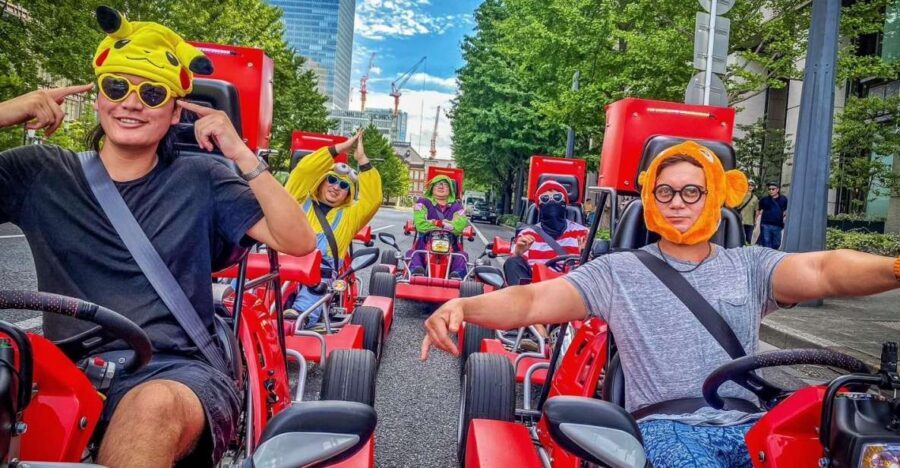 Tokyo: Original Street Kart Experience from Akihabara - Photo Data, Costumes, and the Souvenir Factor