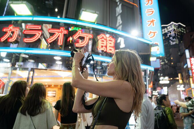 Tokyo Portrait Tour with a Professional Photographer - The Shibuya-to-Shinjuku Transition: A Quick JR Hop