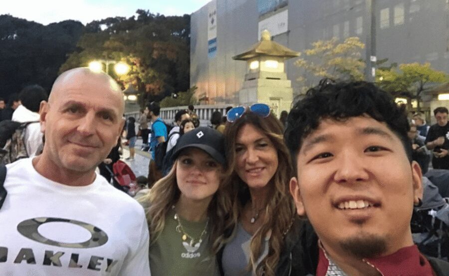 Tokyo: Private Custom Walking Tour with Local Guide - Imperial gardens and Marunouchi: a calmer Tokyo reset
