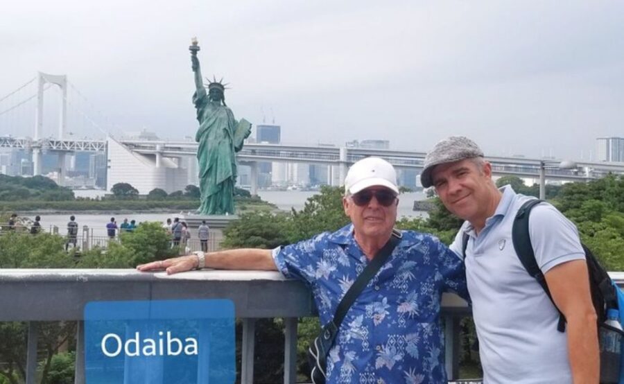 Tokyo: Private Custom Walking Tour with Local Guide - Using public transport with less stress (the part you’ll thank yourself for)