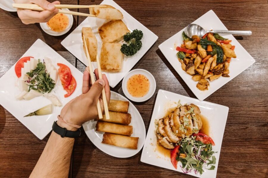 Tokyo: Private Personalized Local Food Tour - How you’ll eat through 8–10 dishes and drinks (without getting overwhelmed)