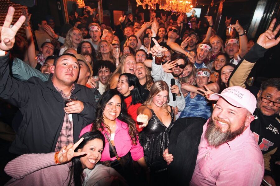 Tokyo: Pub Crawl and Bar Tour - Dress Code and ID: The Stuff That Can Ruin a Great Night