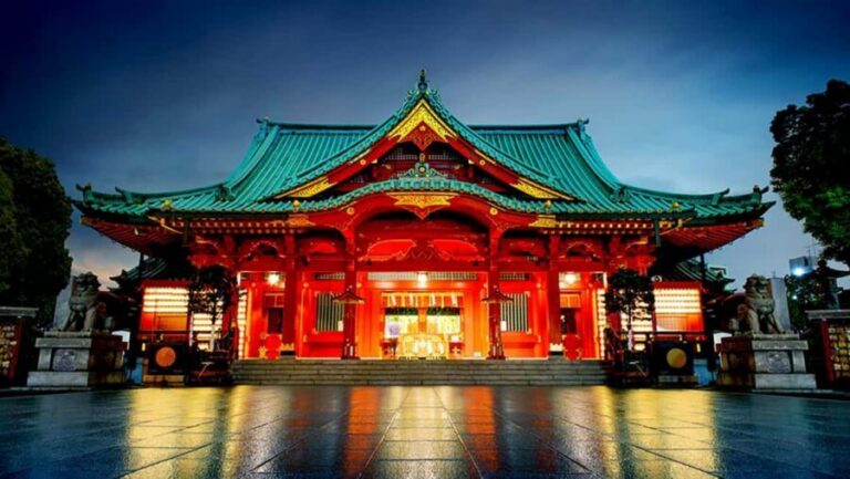 Tokyo: Samurai Entertainment Night Show in Kanda Shrine - A timing game plan: 7:00 to 10:00 runs on the clock