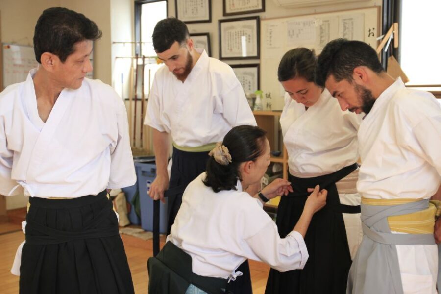 Tokyo: Samurai Sword & Archery Class from Samurai Descendant - Seeing Toyama-ryu 7th grade live demonstration