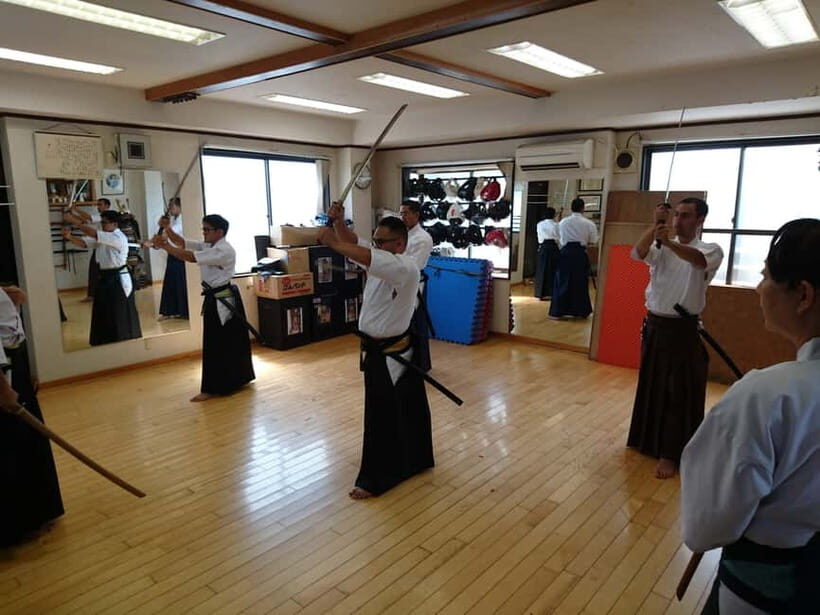Tokyo: Samurai Sword & Archery Class from Samurai Descendant - Training clothes, camera tips, and the practical do’s