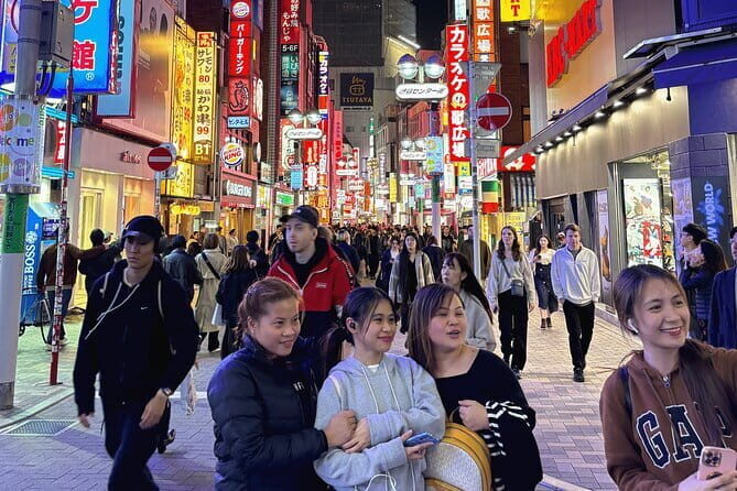 Tokyo: Shibuya Highlights Walking Tour & Secret View Spot - Shibuya Crossing: watch the choreography, then take your photos