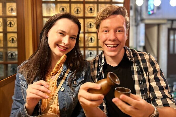 Tokyo Shinjuku Food & Backstreet Culture Tour: 15 Dishes+3 Drinks - Shinjuku After Dark: Why This Walk Works Better Than DIY