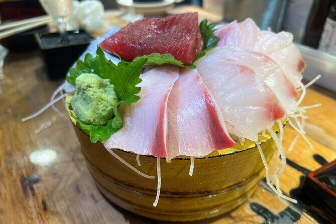 Tokyo: Shinjuku Food Tour (13 Dishes at 4 Local Eateries) - How the guide makes it work (and who you might meet)