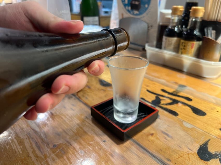 Tokyo: Shinjuku Food Tour (15 Dishes and 4 Eateries) - Meeting at α 107 Building and Finding Your Guide in the Noise