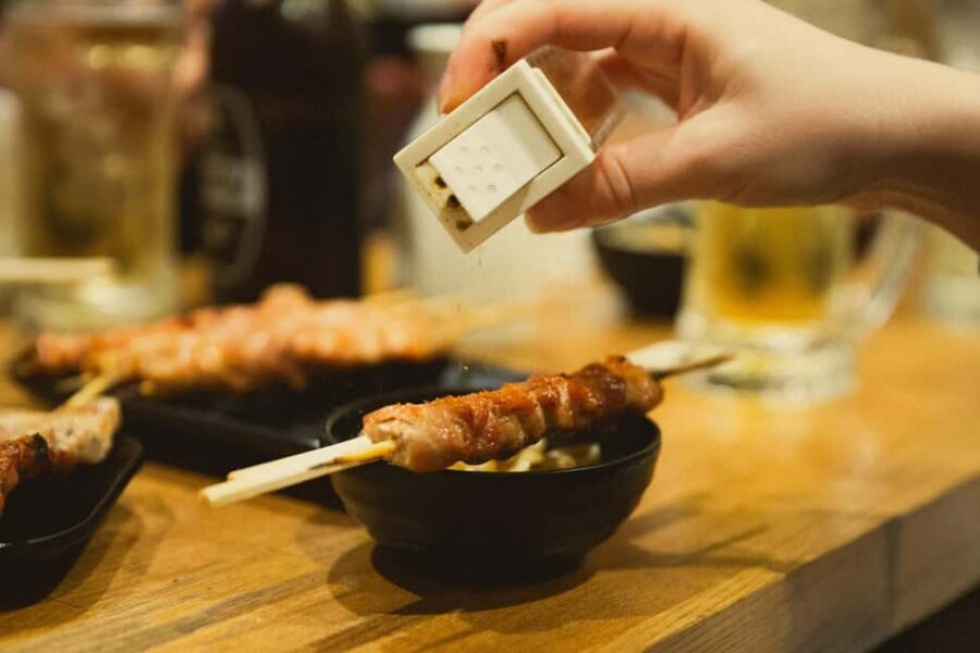 Tokyo: Shinjuku Izakaya and Golden Gai Bar Hopping Tour (2h) - Key things that make this tour worth your time