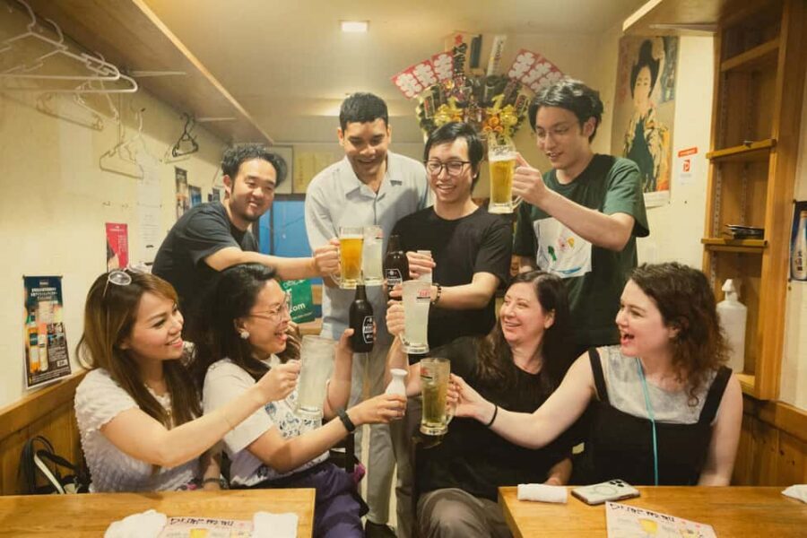 Tokyo: Shinjuku Izakaya and Golden Gai Bar Hopping Tour (2h) - Starting at Tajimaya Coffee: meet point and walking pace