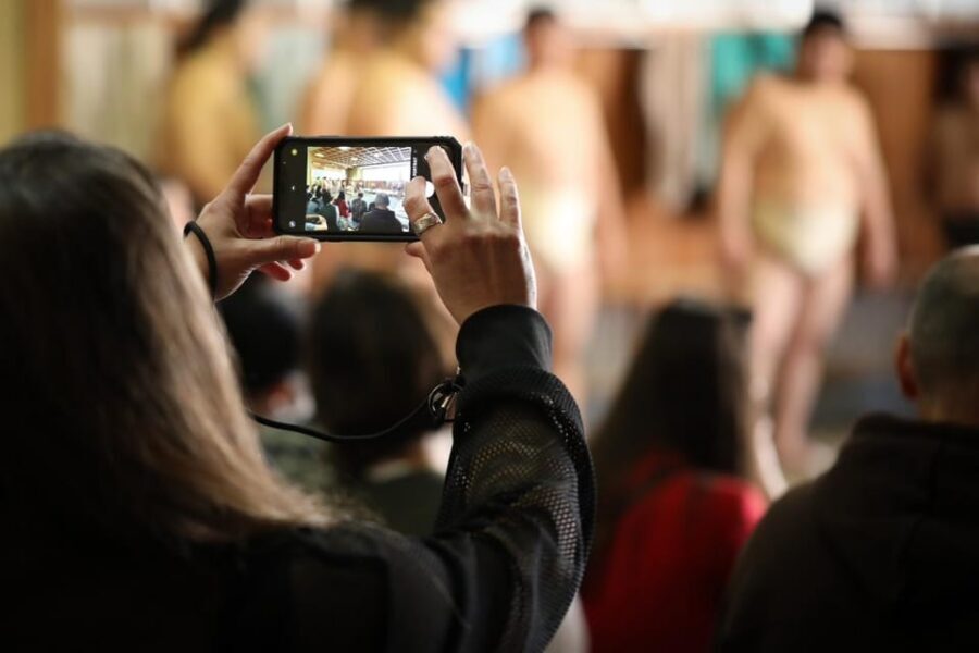 Tokyo: Sumo Morning Practice with journalists. Not fake show - Asking questions like a reporter: how the guide changes sumo for you