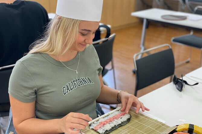 Tokyo Sushi Making Class in Tsukiji with Professional Chef - Meeting point and how to plan your timing